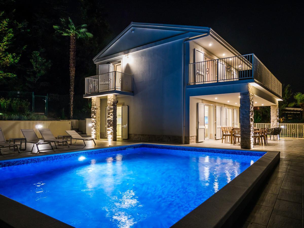 Villa Carmen Opatija Bagian luar foto