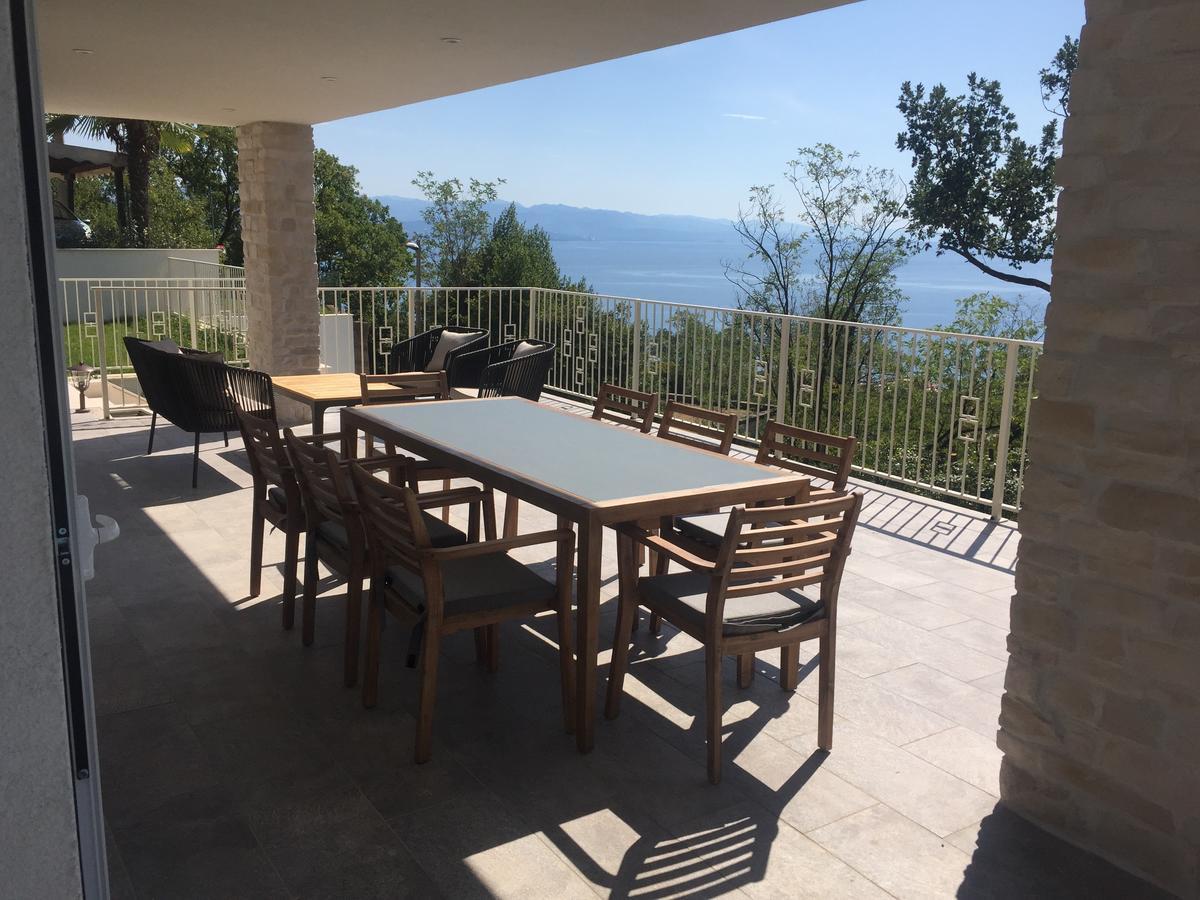 Villa Carmen Opatija Bagian luar foto
